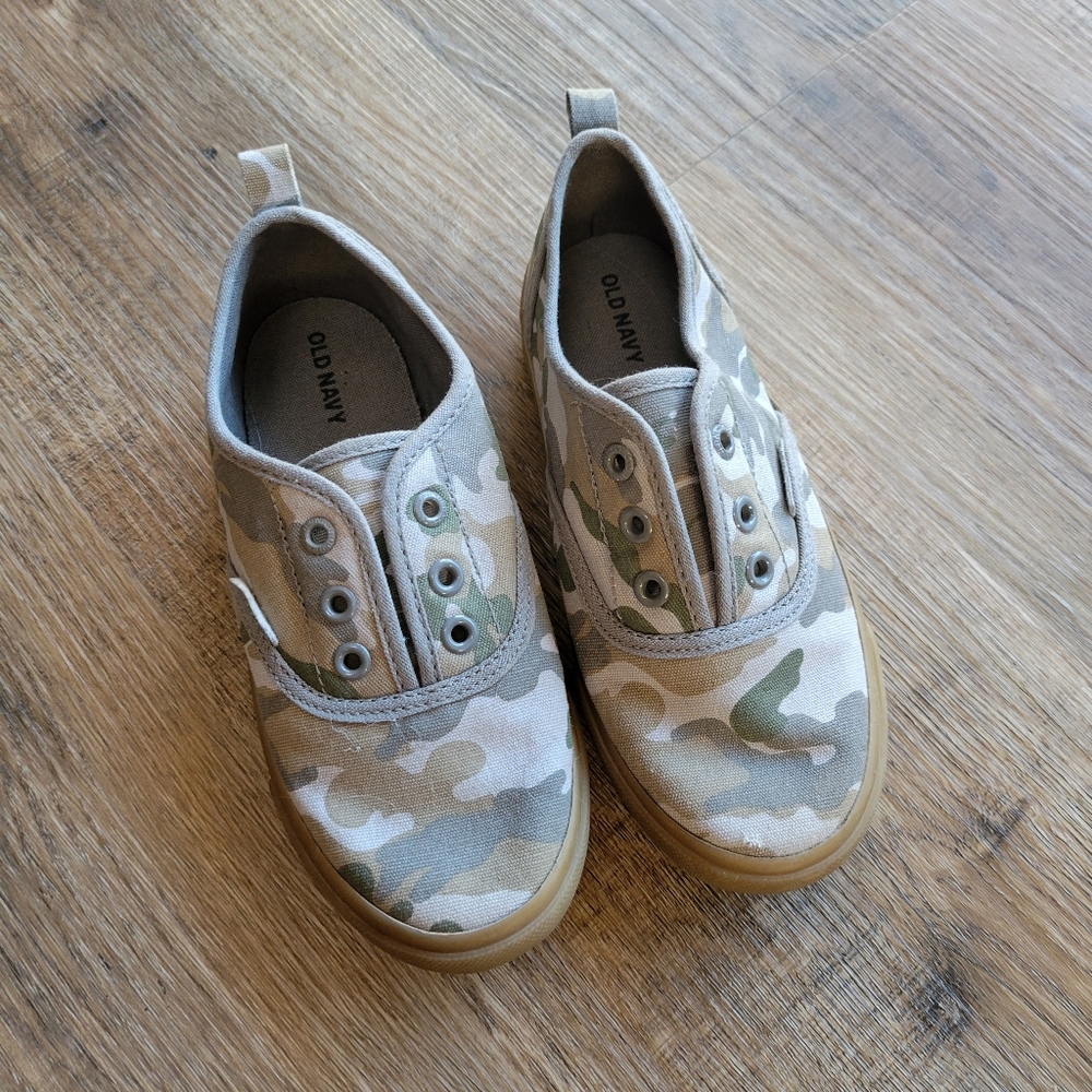 Like-New Boys Old Navy Camouflage Slip On Shoes